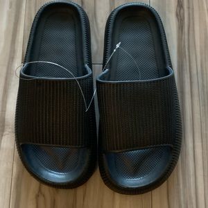 Black Foam Sandals